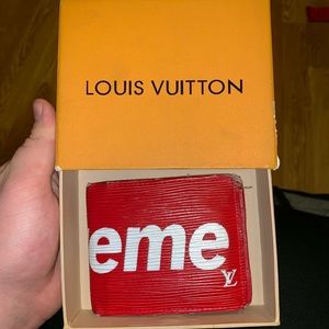Supreme LV men’s wallet